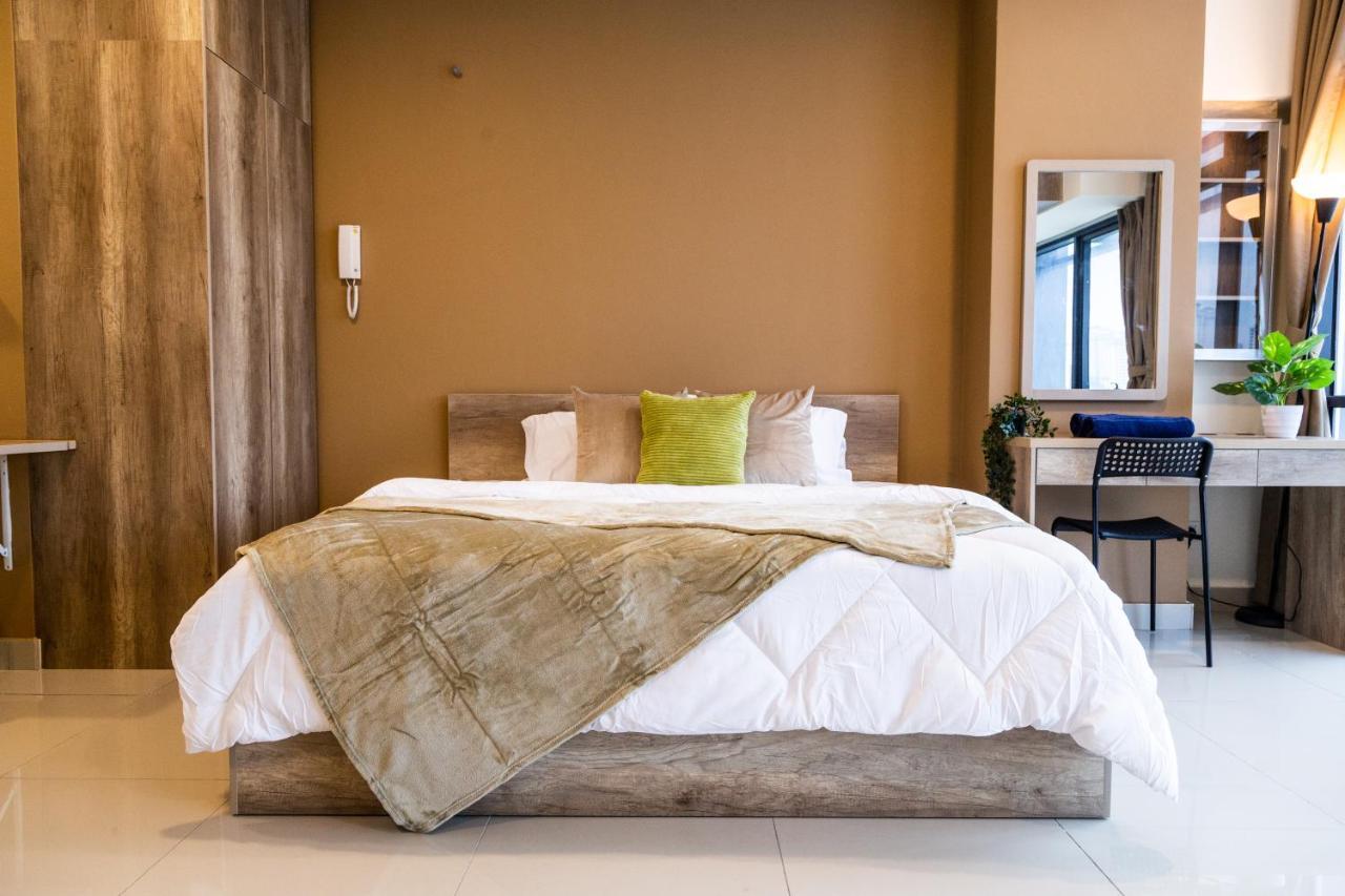 Studio Units At Pacific Tower Near Jaya One By Comfyasia بيتالينغ جايا المظهر الخارجي الصورة