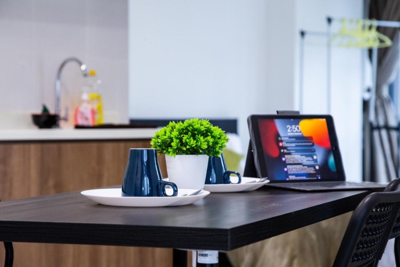 Studio Units At Pacific Tower Near Jaya One By Comfyasia بيتالينغ جايا المظهر الخارجي الصورة